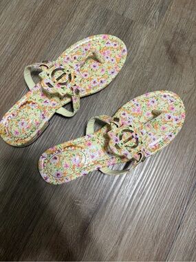 crown & ivy Floral Print Thong Sandals - Yellow Pink